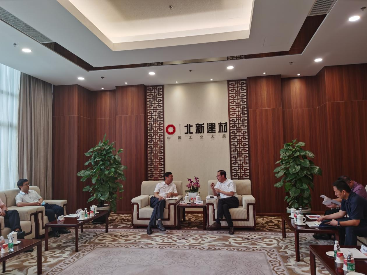 刘景福董事长拜访中国建材集团北新建材公司总工程师董占波